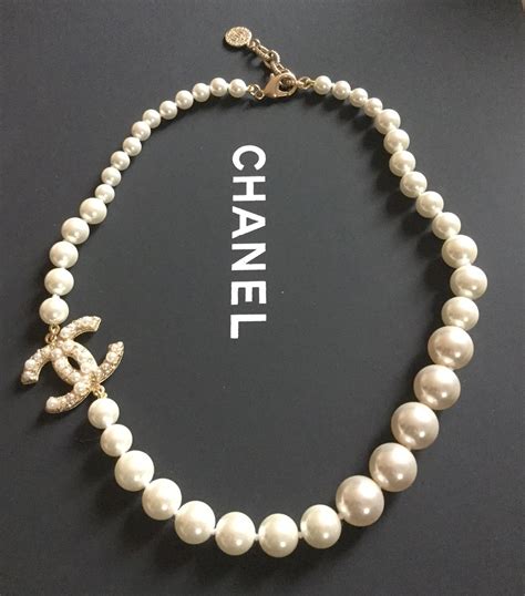 chanel coco 100necklace